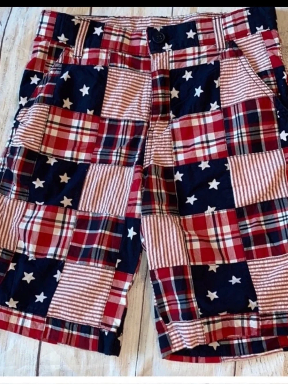 💐 10 for $50 Gymboree Red & Navy Patchwork Star Plaid Shorts
